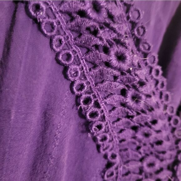 #70 Catherines Purple Crochet Lined Neckline Womens Blouse, Plus Size 2X 22/24 - Picture 7 of 8